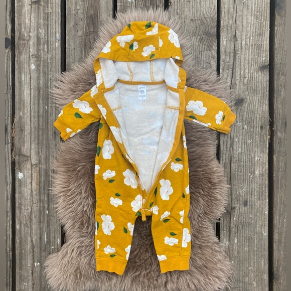 Carter’s Hooded Cotton Jumpsuit - Yellow/Floral, Size 6m - Picture 2 of 4